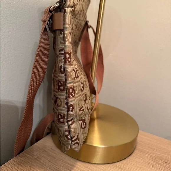 🤎EUC🤎 Salvatore Ferragamo Tan and Brown Logo Messenger Bag